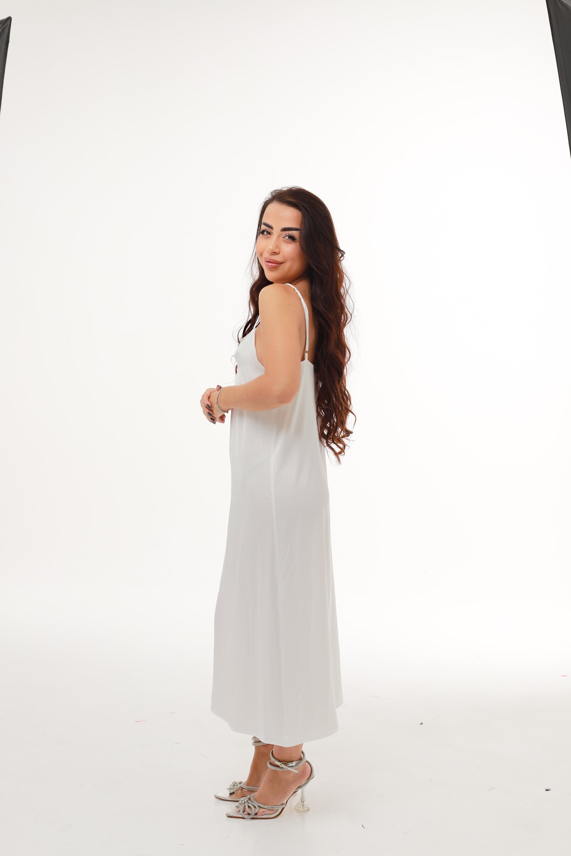 ШОВКОВА СОРОЧКА КЛАСИЧНА БІЛА МАКСІ