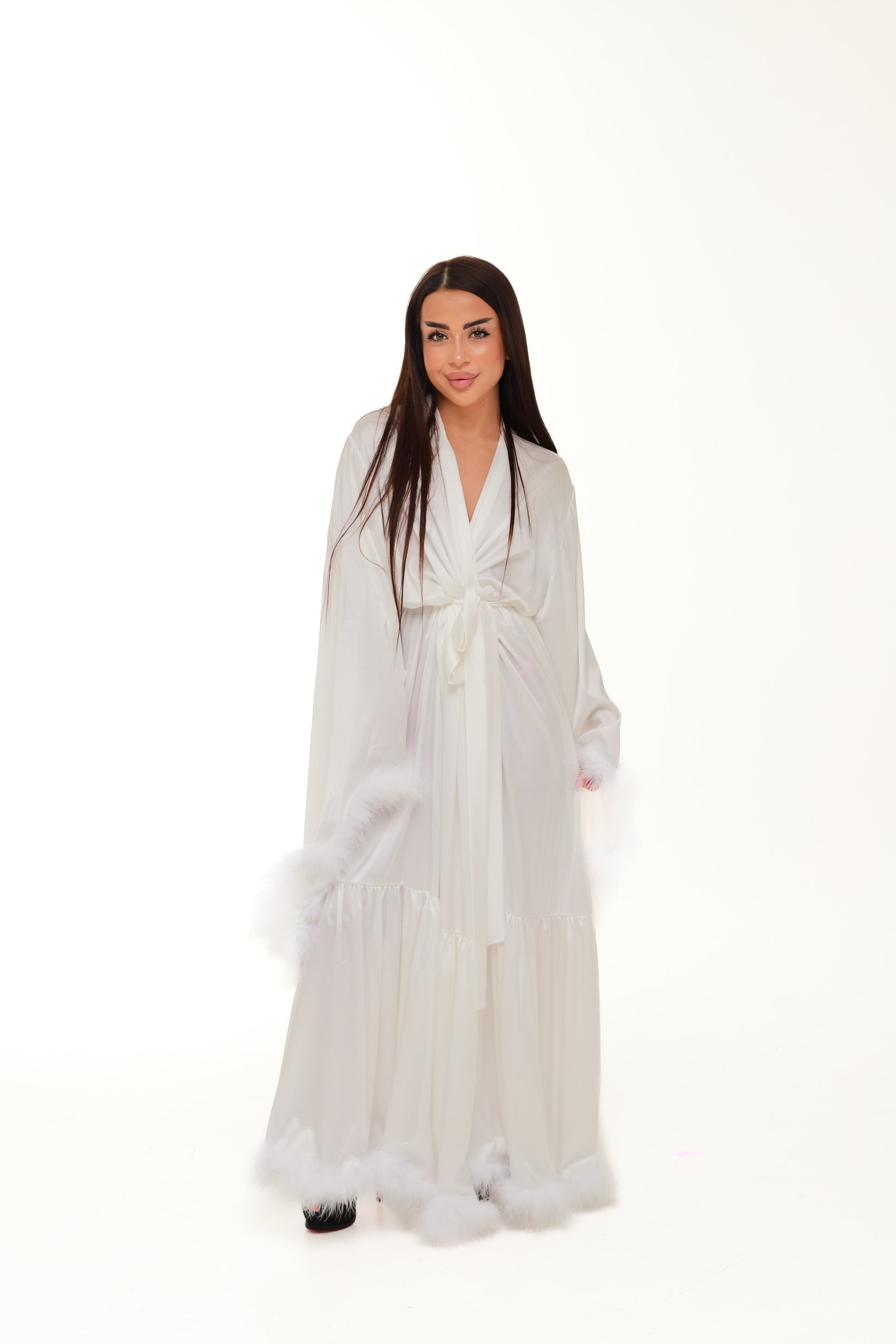ХАЛАТ - ВОЛАН З ПУШКОМ ДОВГИЙ БІЛИЙ