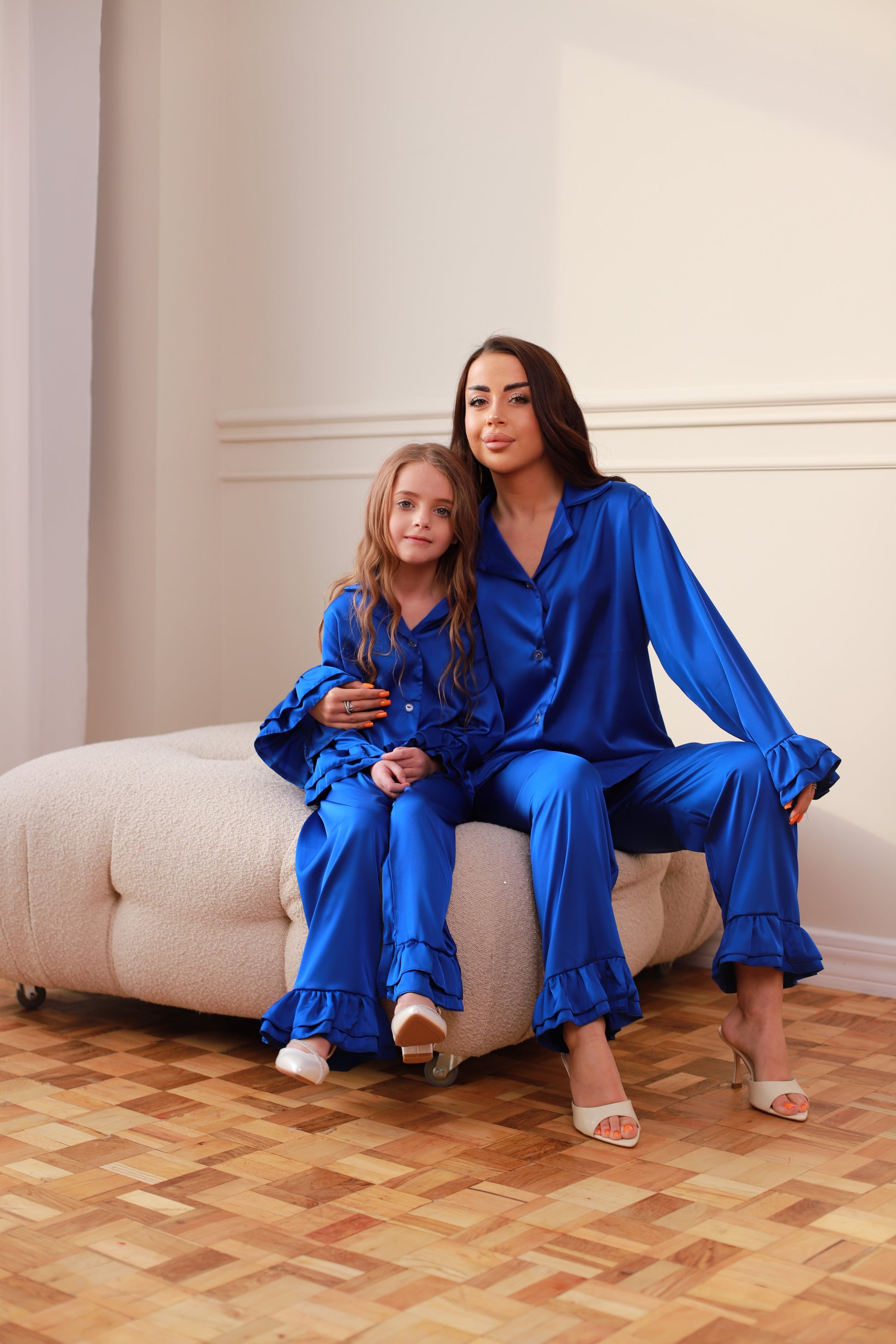 ДИТЯЧА ПІЖАМА З РЮШАМИ ЕЛЕКТРИК