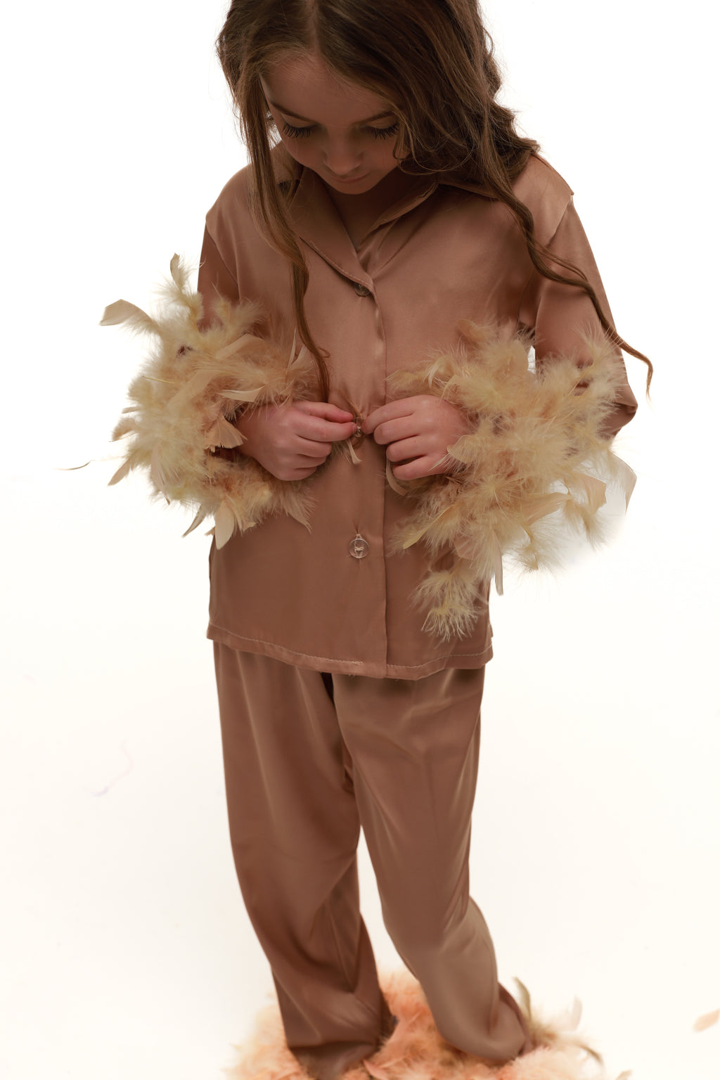 ДИТЯЧА ПІЖАМА З ПІРʼЯМ БЕЖ