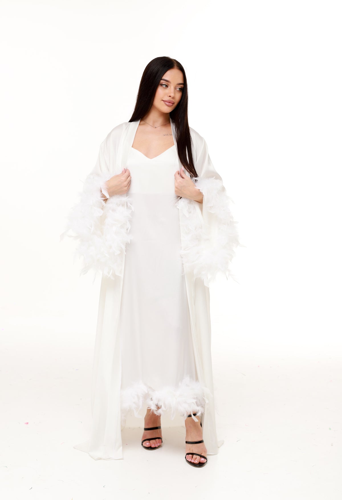 BRIDE КОМПЛЕКТ №5 : ДОВГИЙ ХАЛАТ З ПІРʼЯМ + СОРОЧКА З ПІРʼЯМ МАКСІ БІЛИЙ