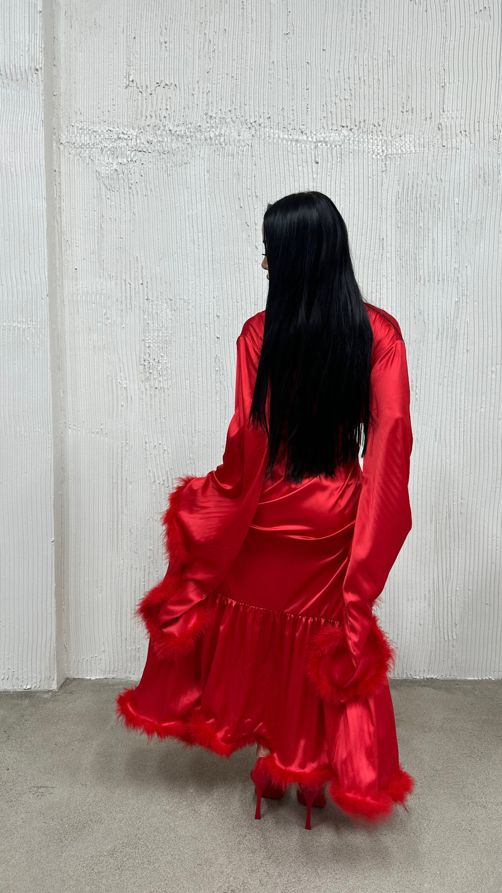 ХАЛАТ - ВОЛАН З ПУШКОМ ДОВГИЙ ЧЕРВОНИЙ