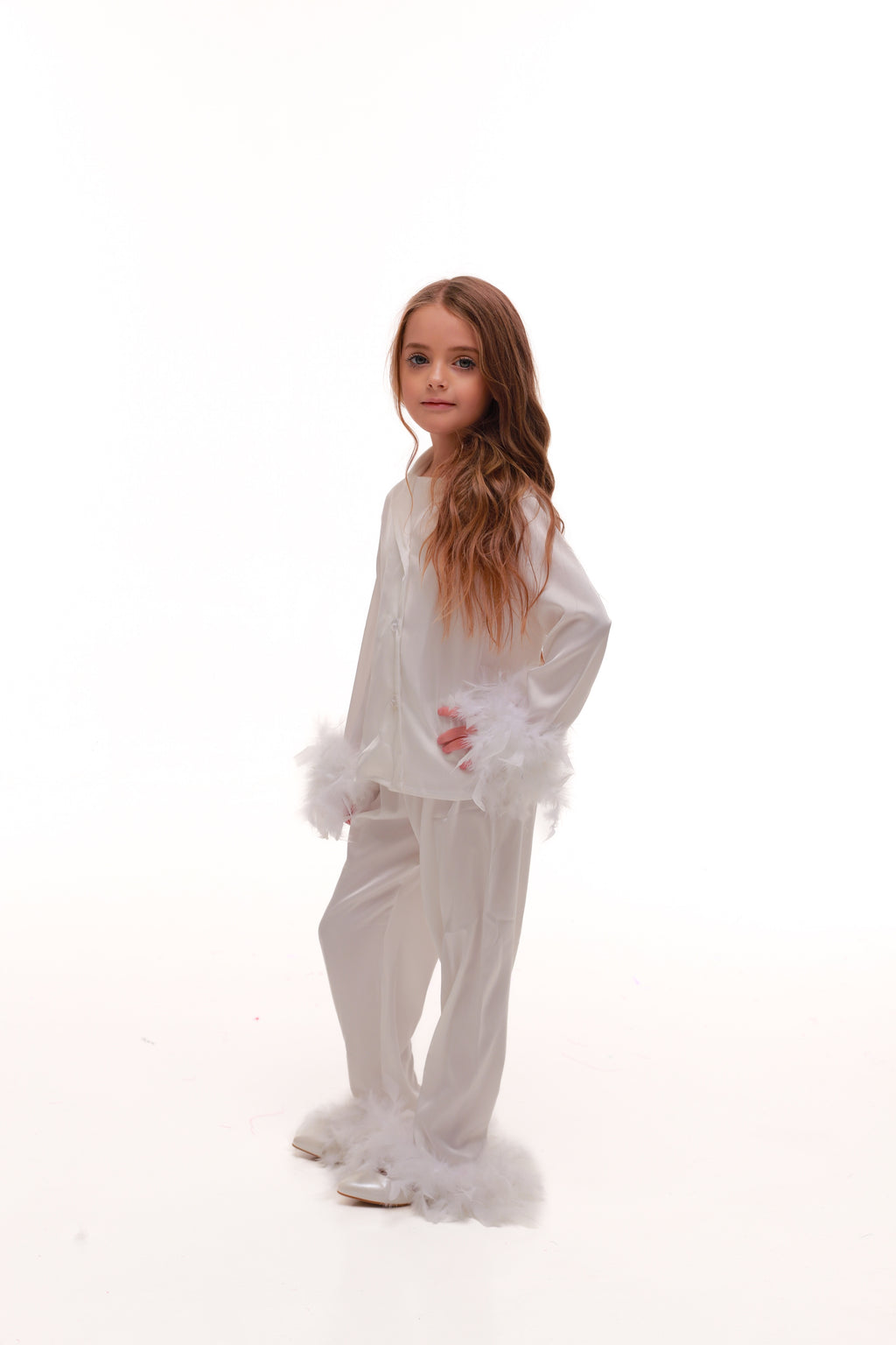 ДИТЯЧА ПІЖАМА З ПІРʼЯМ БІЛА