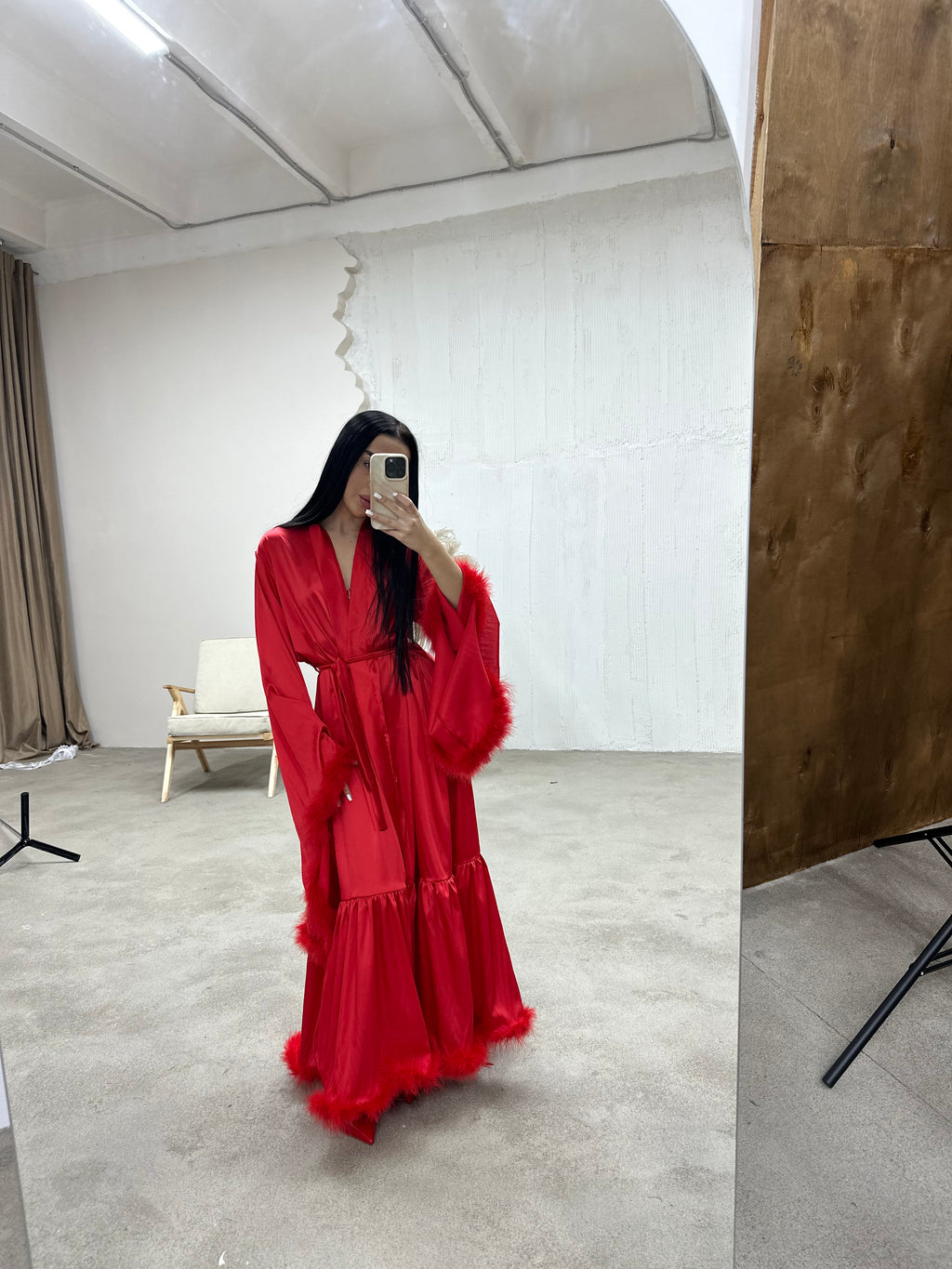 ХАЛАТ - ВОЛАН З ПУШКОМ ДОВГИЙ ЧЕРВОНИЙ