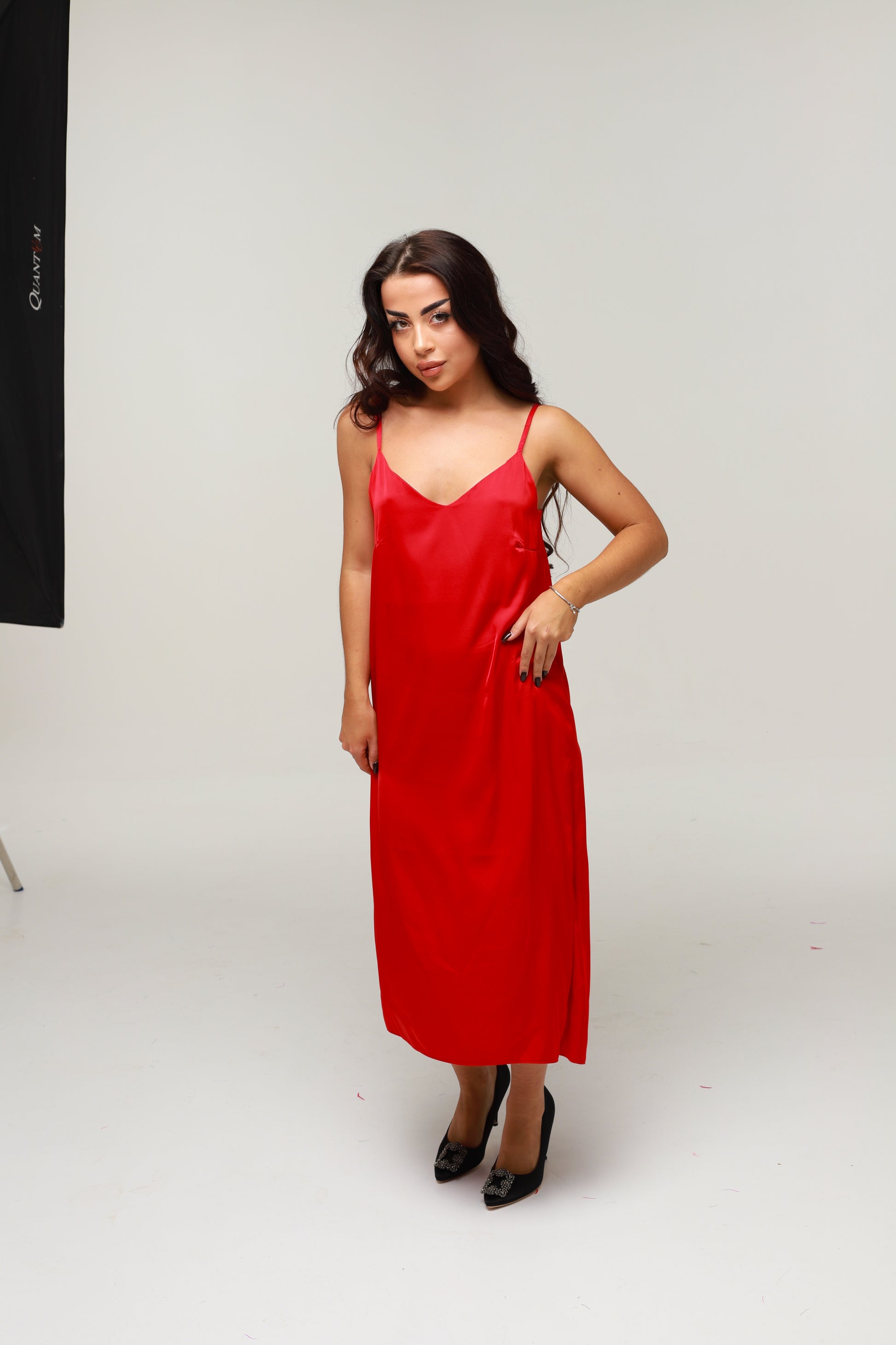 ШОВКОВА СОРОЧКА КЛАСИЧНА ЧЕРВОНА МАКСІ