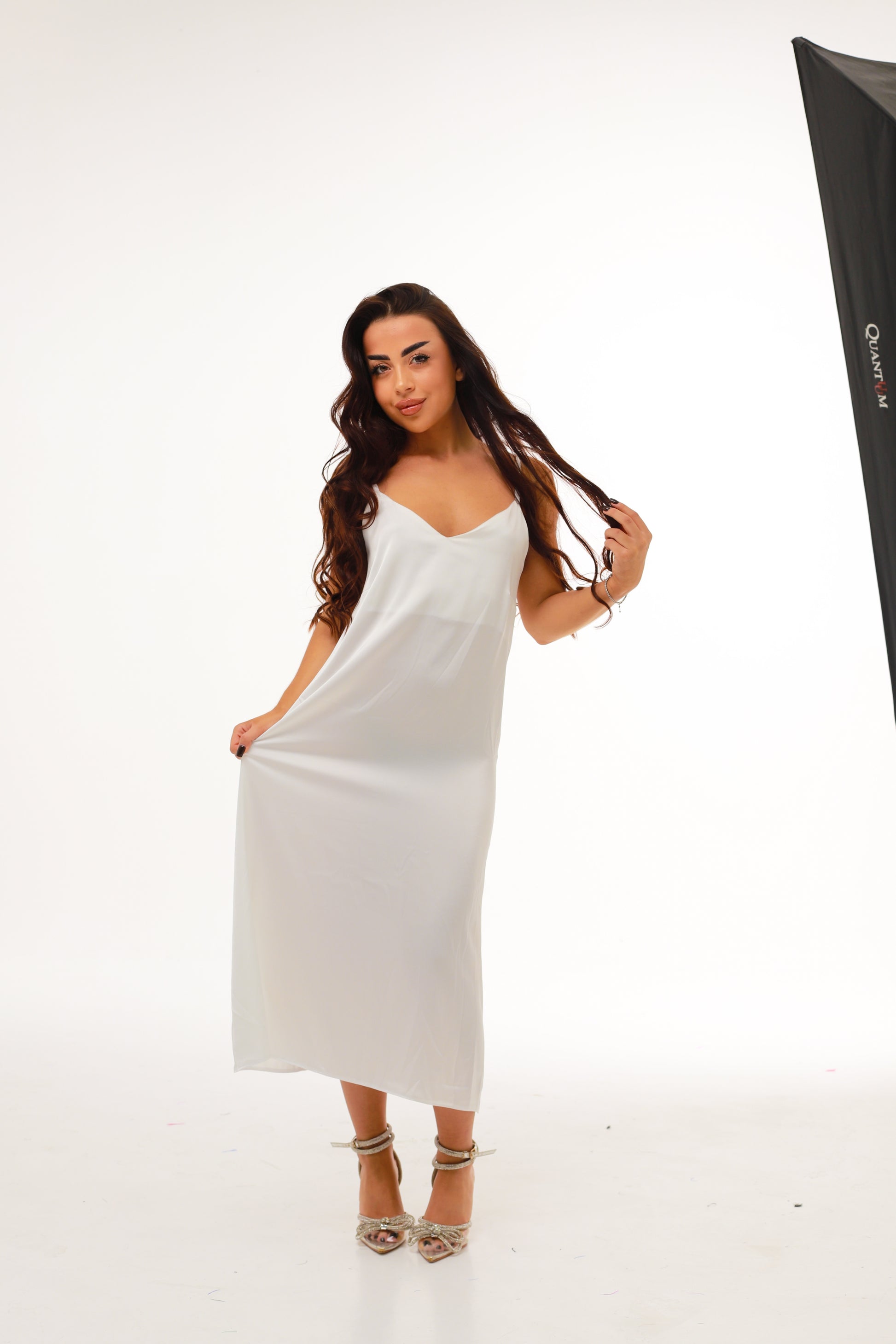 ШОВКОВА СОРОЧКА КЛАСИЧНА БІЛА МАКСІ