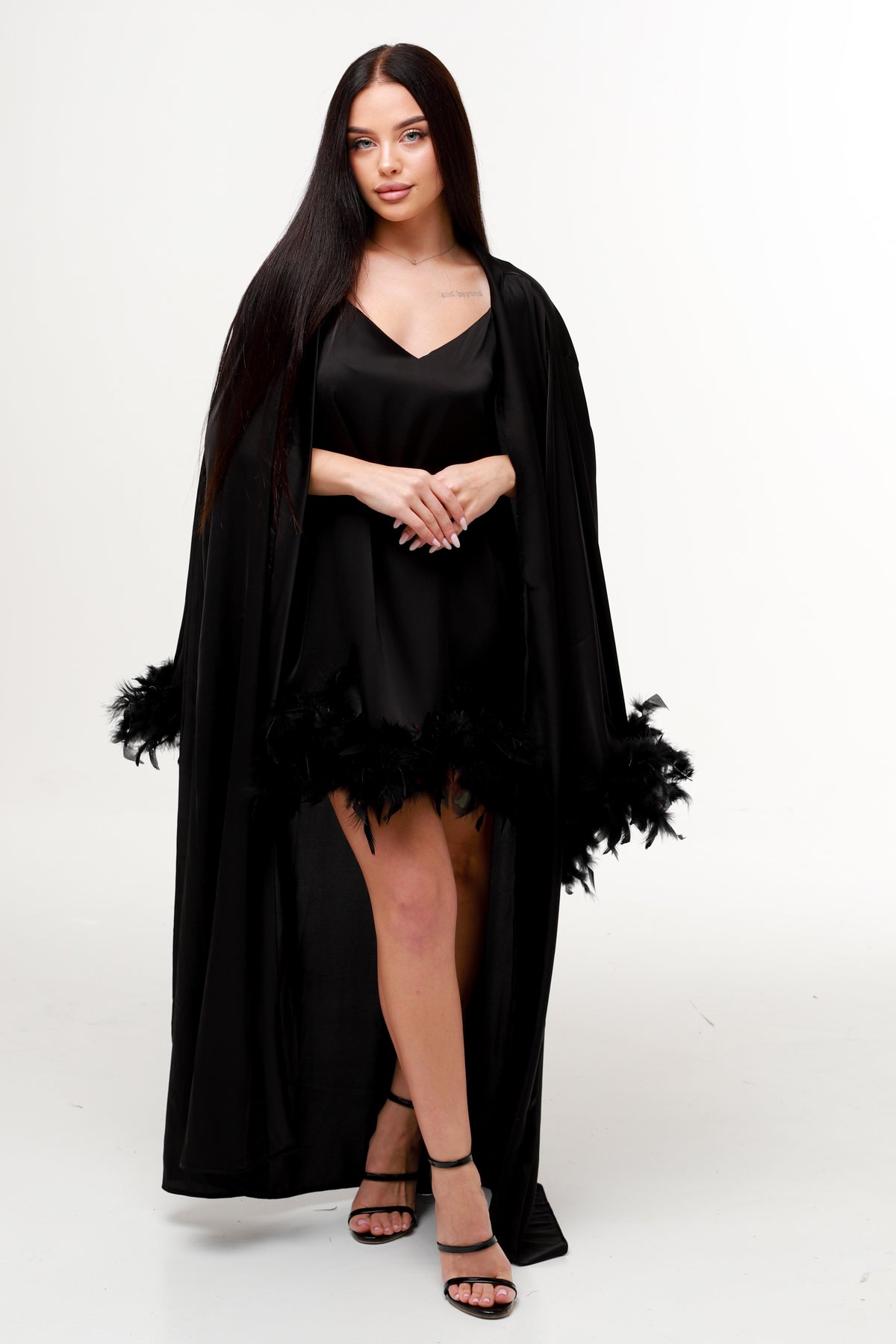 КОМПЛЕКТ : ДОВГИЙ ХАЛАТ З ПІРʼЯМ + СОРОЧКА З ПІРʼЯМ МІНІ ЧОРНИЙ