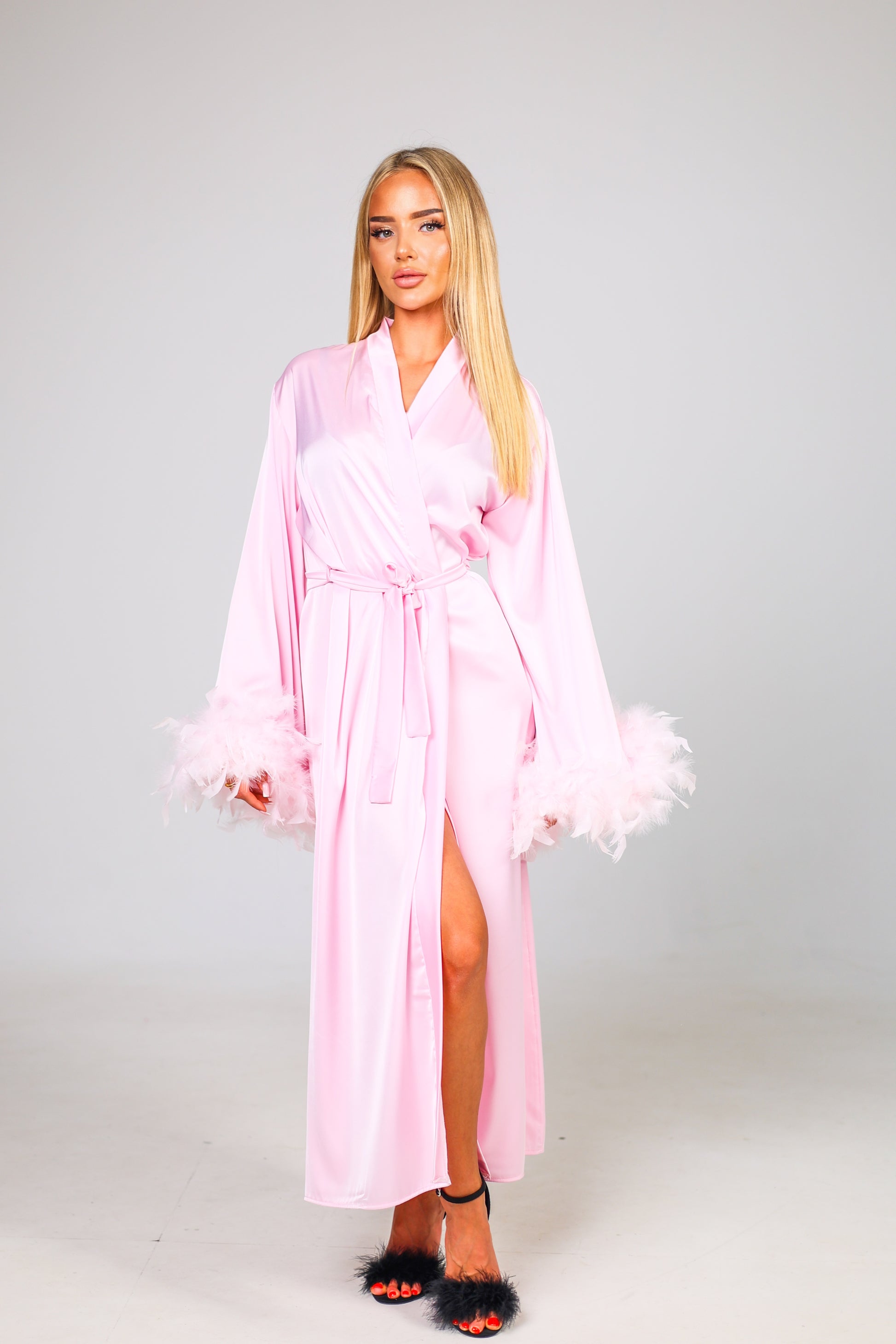 ХАЛАТ З ПІР’ЯМ НІЖНО - РОЖЕВИЙ