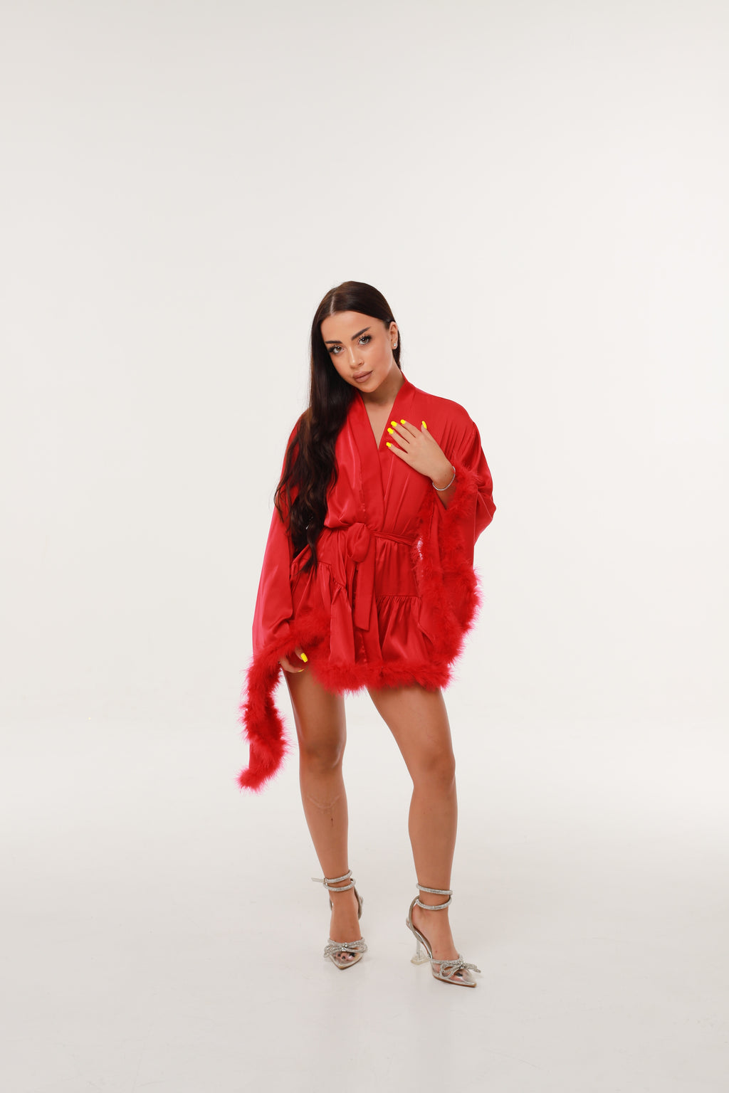 ХАЛАТ - ВОЛАН З ПУШКОМ ЧЕРВОНИЙ