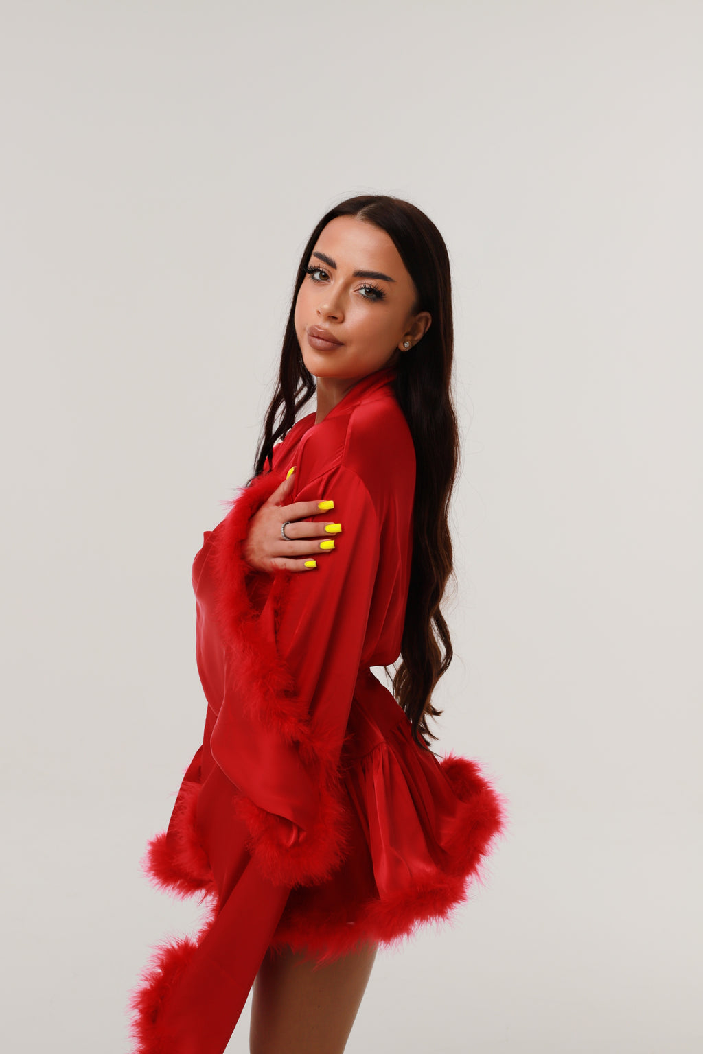 ХАЛАТ - ВОЛАН З ПУШКОМ ЧЕРВОНИЙ